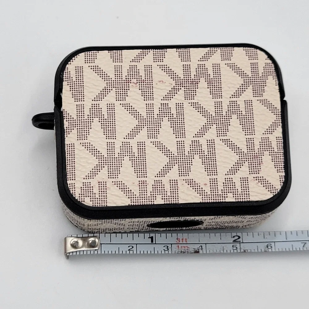 MK Logo‎ Case Cover Ipod Pro Max 1 And 2 Preteen Teen Read
